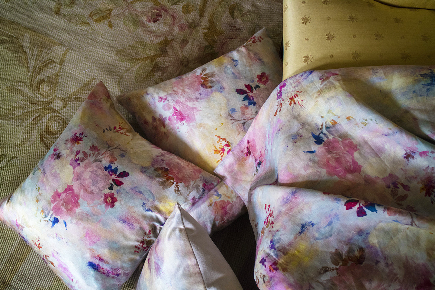 Cushion cover - Fleeting Magnificence