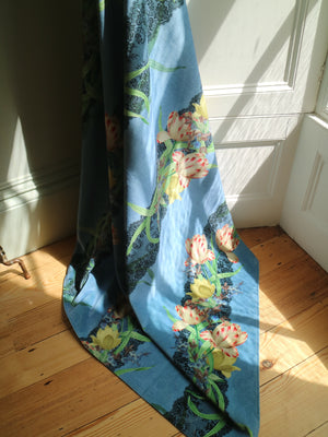 Tulip velvets Château Blue
